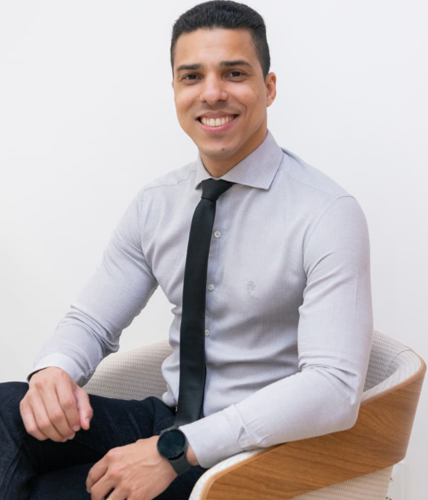 Dr. André Ribeiro